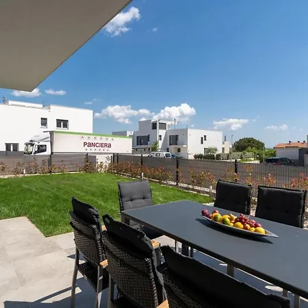 بيت للعطل Premium Holiday House Mira *